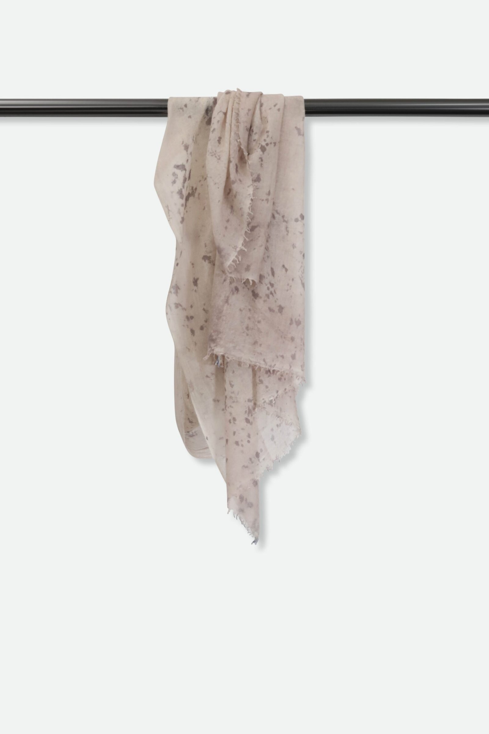 MALTED SCARF IN HAND DYED CASHMERE - Image 3